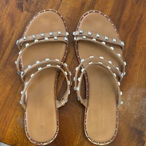 Women’s Dream Pairs Studded Tan Slide Sandals Size 9.5